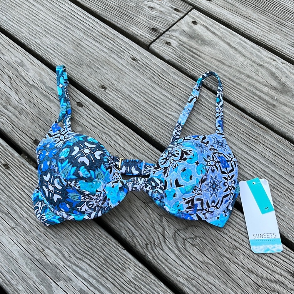 Sunsets Amalfi Coast Legend Bathingsuit Top, Size Medium